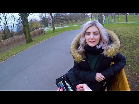 ❤️ Polyká cizí žhavé sperma za peníze - orál v parku Eva Elfie ❤️❌ Super sex u nás